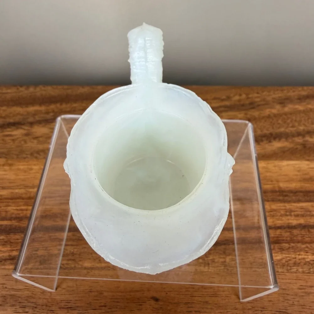 Unbranded vintage milk